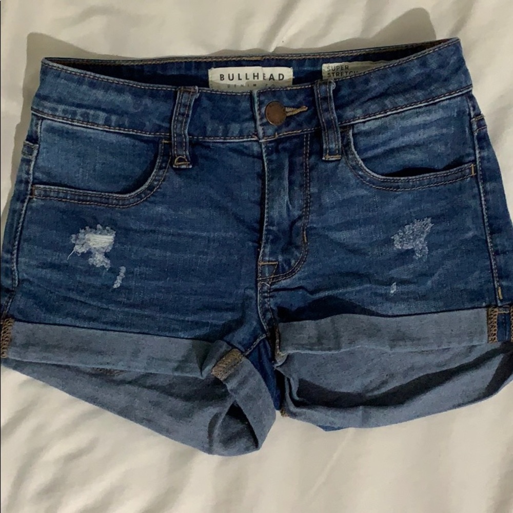 bullhead stretchy jean shorts
